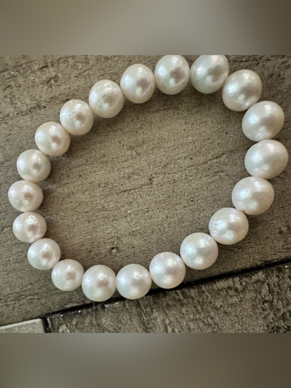 Classic Genuine Freshwater White Pearl Stretch Bracelet - 8-9 mm